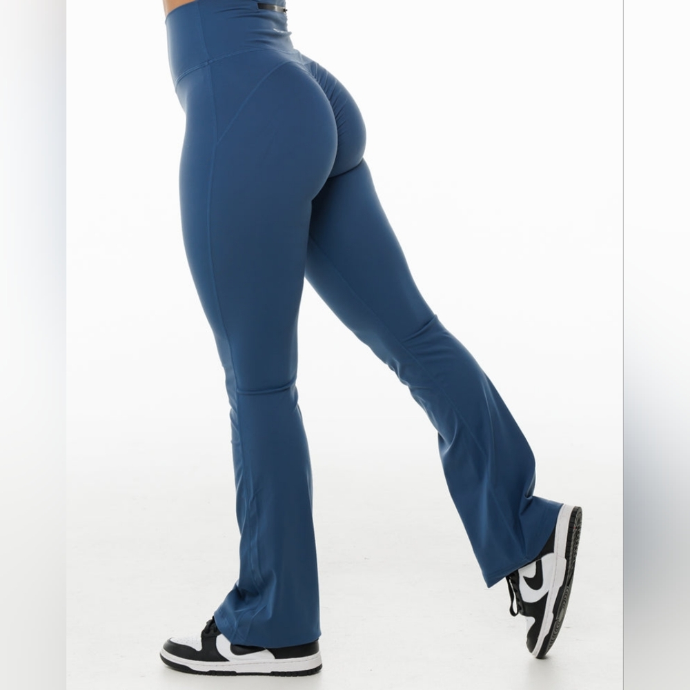 Echt Flare Scrunch Leggings - Denim Blue